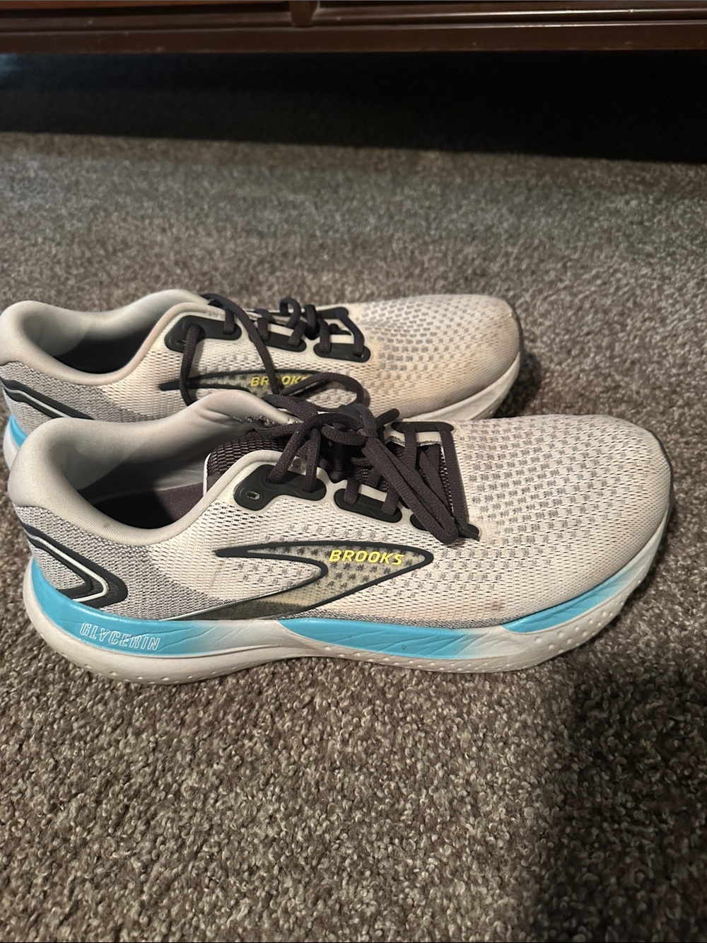 Brooks Gray and Aqua men’s Running Sneakers